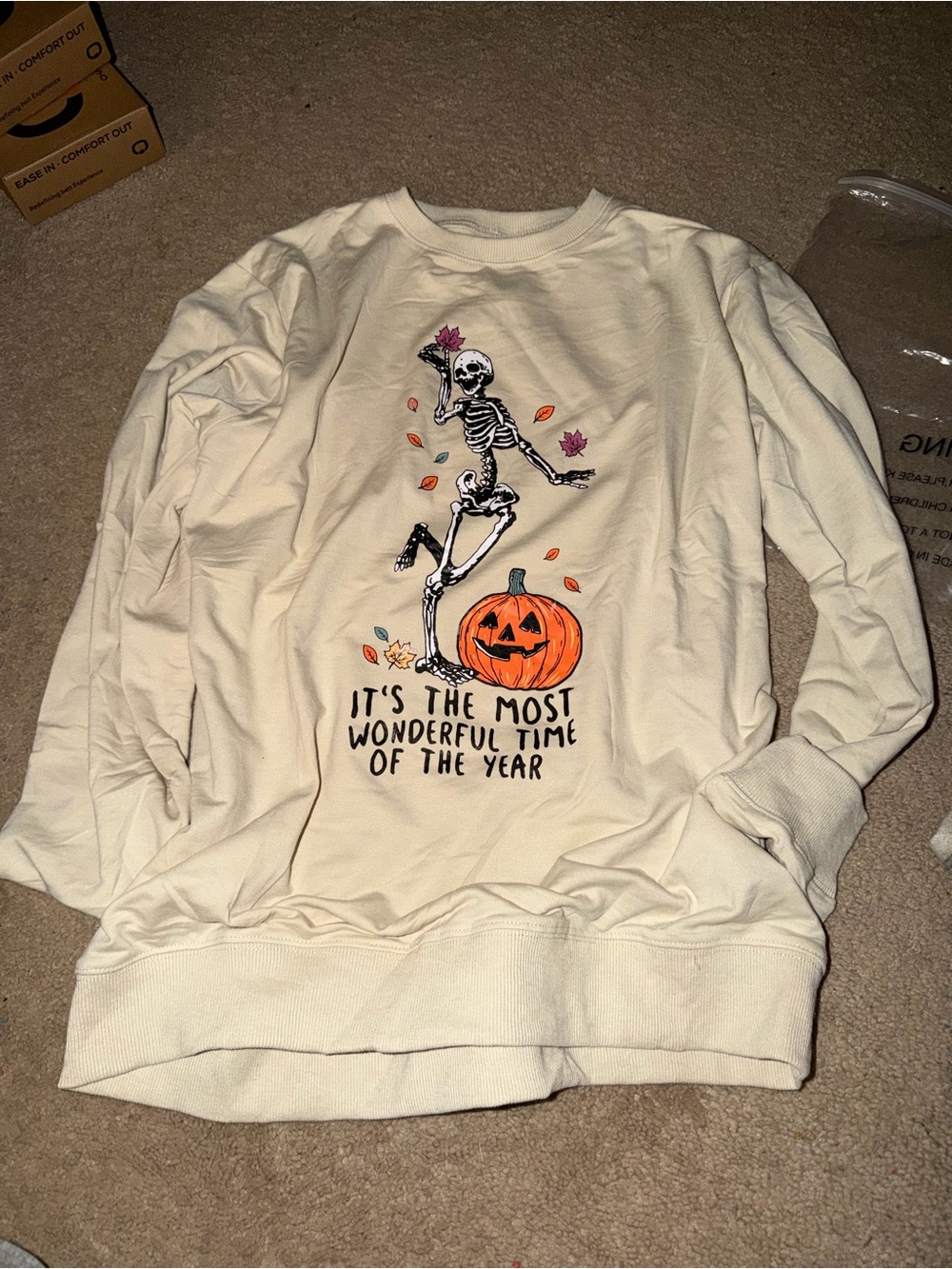 Women's Cream Halloween Graphic Crewneck Sweatshirt - Fall Pumpkin & Skeleton